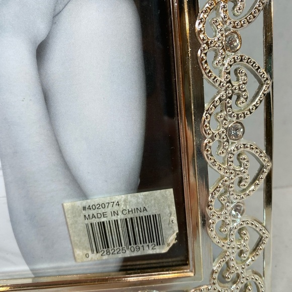 Melannco 8x10 Wedding Picture Ornate Jeweled Hearts Silver Photo Picture Frame - Picture 4 of 7